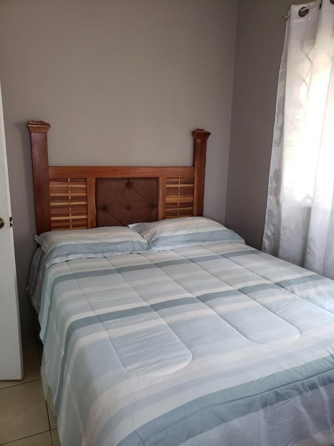 Lion'S View Bed & Breakfast Mandeville Exterior foto